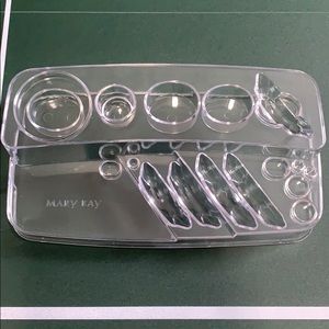 bundle of 2 Clear cosmetic tray (2)